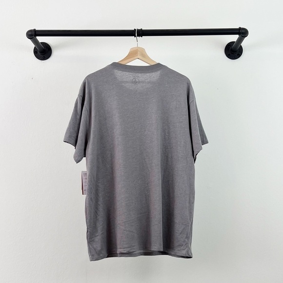 NWT Volcom Stone Tech Short Sleeve Oversized Tee in Heather Grey - Picture 8 of 9